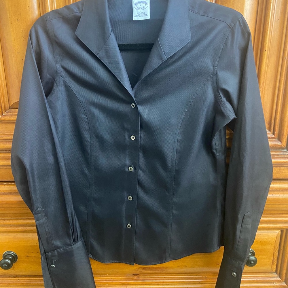 Brooks Brothers Semi-fitted dress shirt